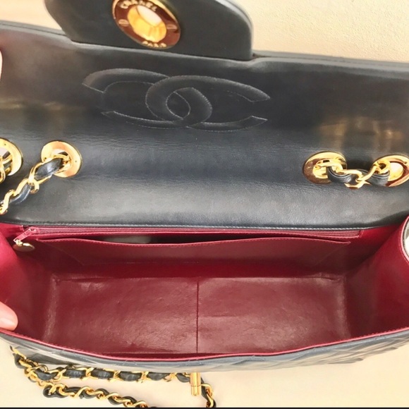 CHANEL Maxi XL Black Lambskin Single Flap 2.55 Bag - Picture 6 of 10